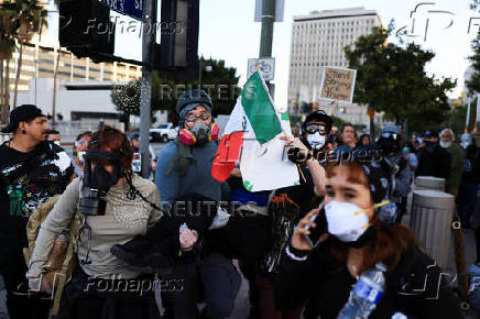 Protest following multiple detentions in downtown Los Angeles