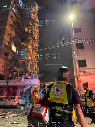 Nueva oleada de ataques iraníes cae sobre Tel Aviv y Jerusalén e impacta varios edificios