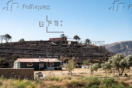 Wildfire continues on Chios Island as evacuations expand