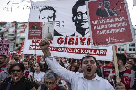 Turkey's main opposition party rallies against the detention of Istanbul Mayor Imamoglu