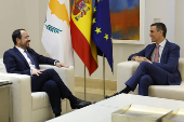 El presidente del Gobierno, Pedro Sánchez, recibe al presidente de Chipre, Nikos Christodoulides.
