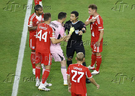 FIFA Club World Cup - Group C - Bayern Munich v Boca Juniors