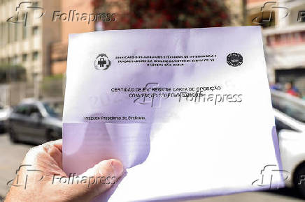 Servidores da saúde formaram fila quilométrica para entregar cartas de oposição à taxa sindical em sp