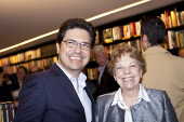 Zulaiê e Sergei Cobra no lançamento do livro 