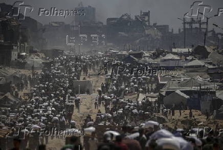 Aid enters Gaza Strip after Israel announces daily pause of hostilities