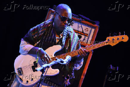 Show de meshell ndegeocello no c6 fest em são paulo