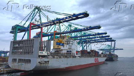 Tianjin Port has been pursuing full-process automation