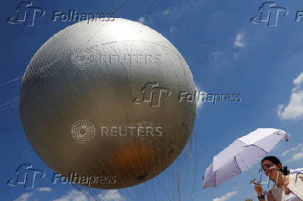 A new Paris 2024 cauldron set on a balloon is back in the Paris skyline