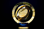 Fluminense leva taça do Mundial de Clubes para o Maracanã