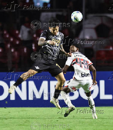Copa Libertadores - Group Stage - Sao Paulo v Libertad