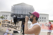 US Supreme Court hears President Trump's challenge to birthright citizenship