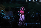 Virada Cultural - Vanessa da mata na Parada Inglesa