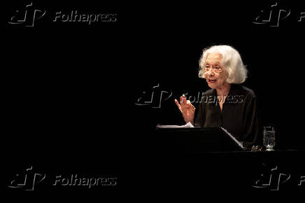 Recital na Academia Brasileira de Letras com a atriz Fernanda Montenegro