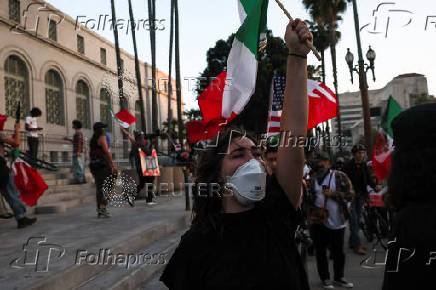 Federal immigration sweeps continue, in Los Angeles