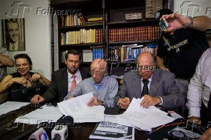 Bicudo, Reale Jr., PSDB e movimentos fazem novo pedido de impeachment