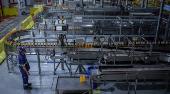 Linha de produção em fábrica da Ambev em Jaguariúna (SP)