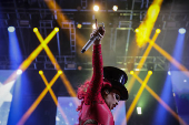 Gloria Groove na abertura do palco Anhangabaú, o maior da Virada Cultural