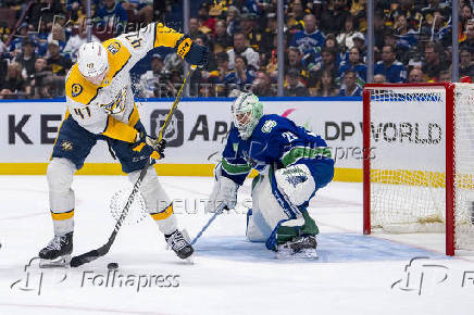 Folhapress - Fotos - NHL: Stanley Cup Playoffs-Nashville Predators at ...