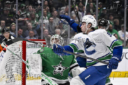 NHL: Vancouver Canucks at Dallas Stars
