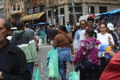 Movimentação na Rua 25 de Março em São Paulo