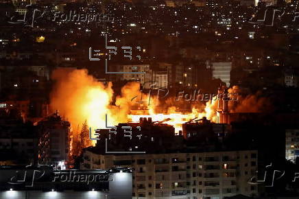 Israel carries out renewed airstrikes on southern Beirut neighborhood