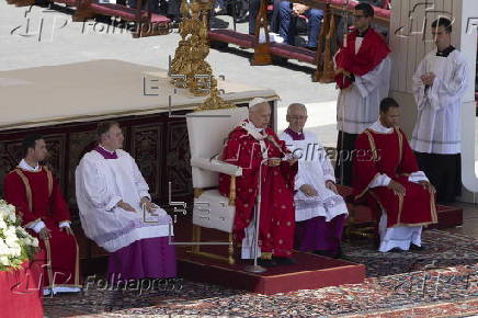 Pope Leo XIV leads Pentecost Mass, Regina Caeli prayer