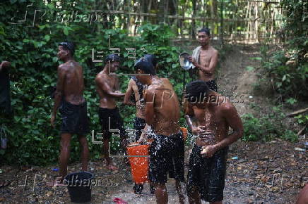 Myanmar prisoners of war held in rebel camp