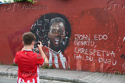 El Athletic lamenta el ataque a la imagen de Nico Williams en un mural de Barakaldo
