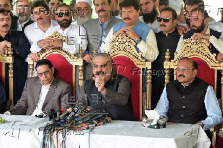 Opposition PTI party gear up for protests demanding release of former PM Khan
