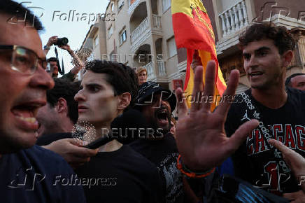 Anti-migrant unrest following attack on elderly man by unknown assailants, in Torre Pacheco