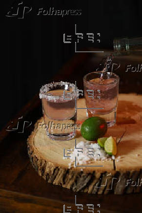 Tequila rosado con jamaica: la innovación mexicana que da vuelta al mundo