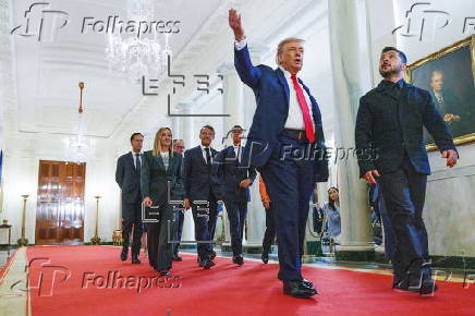 El presidente estadounidense Trump se reúne con el presidente de Ucrania y los líderes europeos en la Casa Blanca