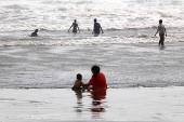 Heatwave continues to grip Pakistan with soaring temperatures