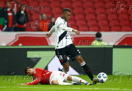 Brasileiro Championship - Internacional v Vasco da Gama