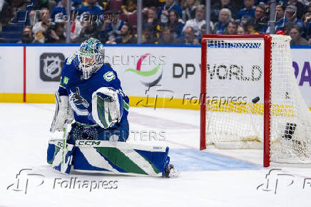 Folhapress - Fotos - NHL: Stanley Cup Playoffs-Nashville Predators at ...