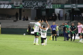 Campeonato paranaense partida entre o coritiba contra o maringá