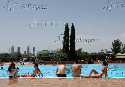 Spain faces unusually high temperatures during spring