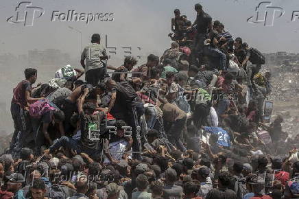 Aid enters Gaza Strip after Israel announces daily pause of hostilities