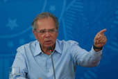 Paulo Guedes durante entrevista no Palácio do Planalto