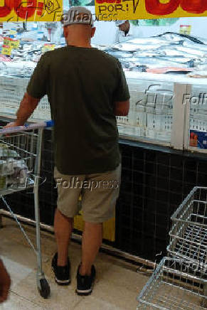 Semana da páscoa, consumidores vão às compras de pescados e frutos do mar
