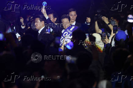 South Korea's Democratic Party choose their candidate for upcoming presidential election