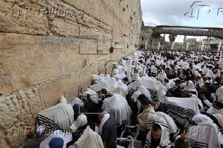 Faithful attend Priestly Blessing prayer during Passover in Jerusalem