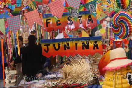 Movimentação na Ladeira Porto Geral - Festas Juninas