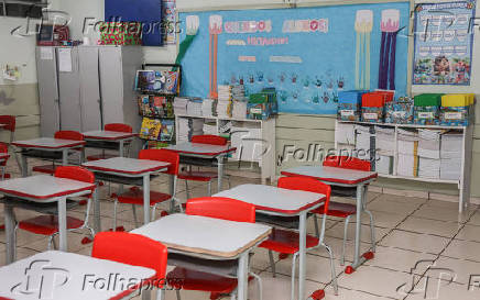 Sala de aula de escola pública no PR