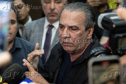 Silas Malafaia deixa o aeroporto do Galeão após ação da Polícia Federal
