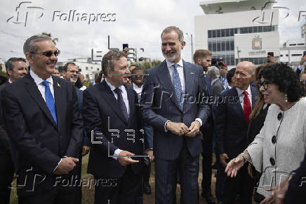 El rey de España asiste a la inauguración del Monumento a la Paz y la Libertad