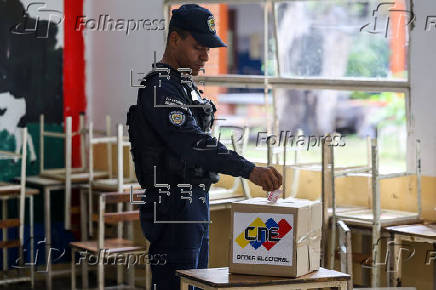 Poca afluencia de personas y una votación 