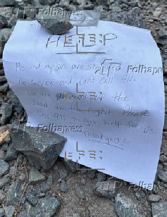 Notas escritas a mano ayudan a rescatar a una familia perdida en un bosque de California