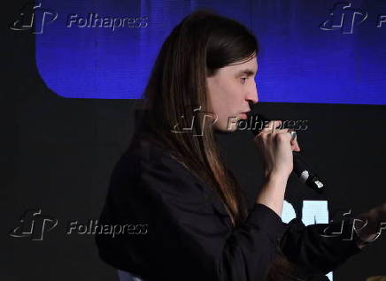 Youtuber e influenciador felca participa da influent summit
