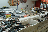 Semana da páscoa, consumidores vão às compras de pescados e frutos do mar